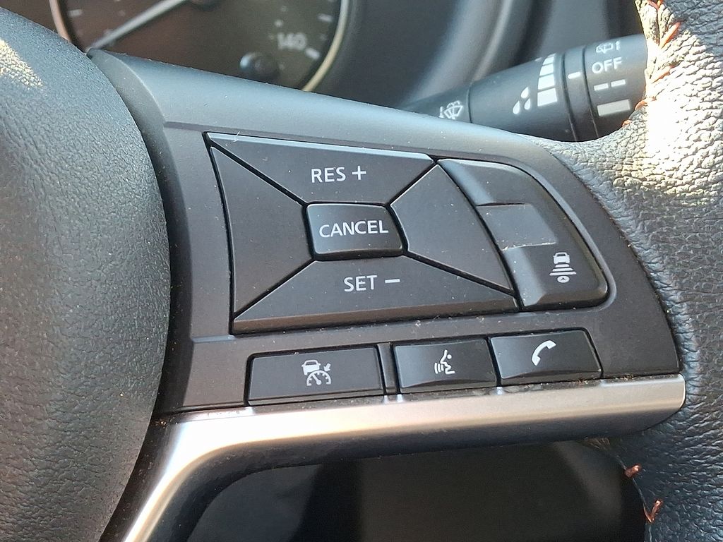 Thumbnail: 2023 Nissan Kicks - 22