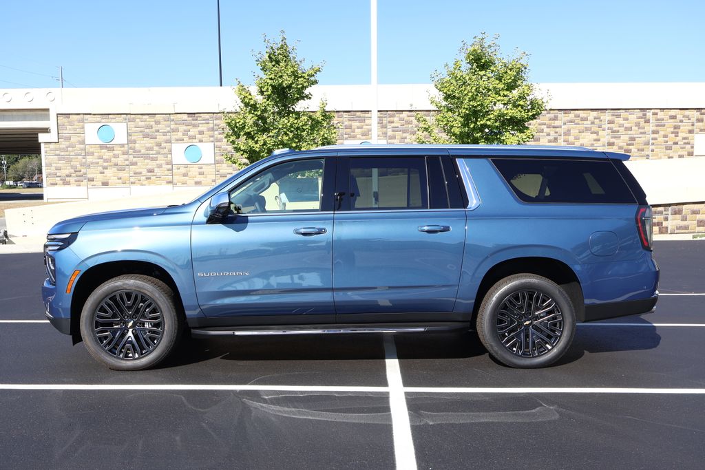 Thumbnail: 2025 Chevrolet Suburban - 4