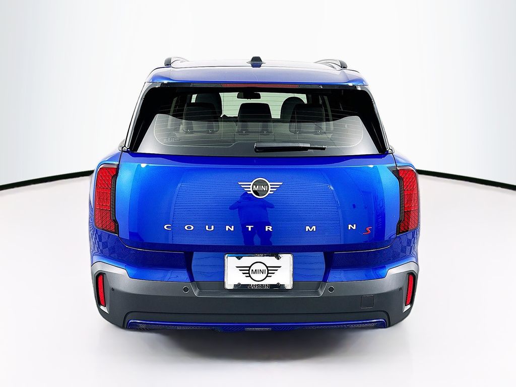 2025 MINI Cooper Countryman Base 6