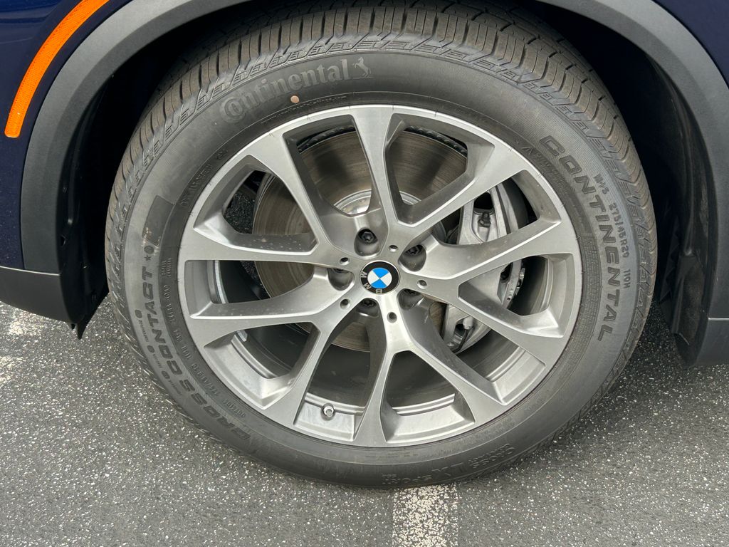2026 BMW X5 xDrive50e 9