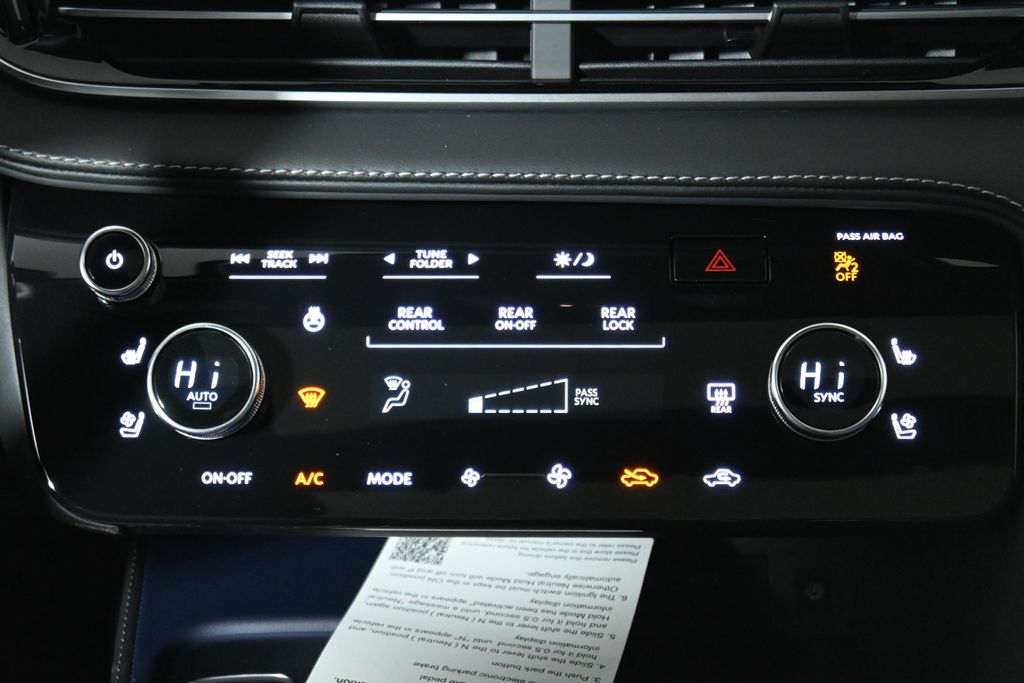 Thumbnail: 2026 INFINITI QX60 - 18