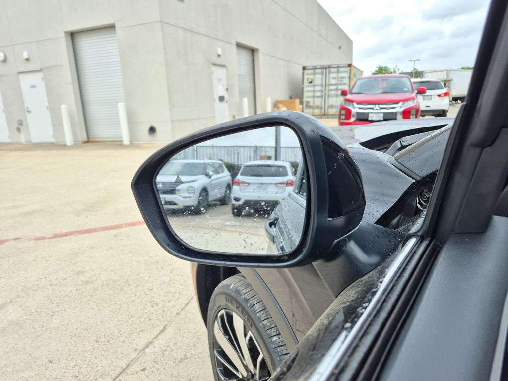 2026 Mitsubishi Outlander SE - 11