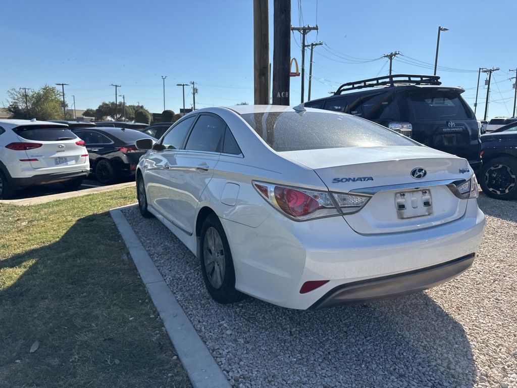 Thumbnail: 2015 Hyundai Sonata - 8