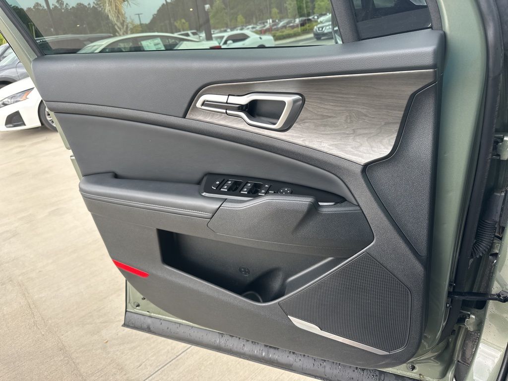 2024 Jungle Green Kia Sportage X-Line AWD SUV