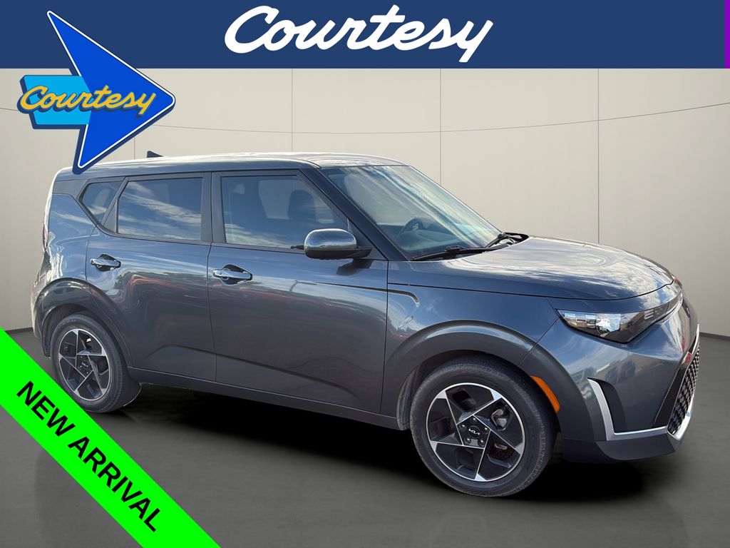 Gravity Gray 2024 Kia Soul SUV / Crossover Front-Wheel Drive Continuously Variable Transmission
