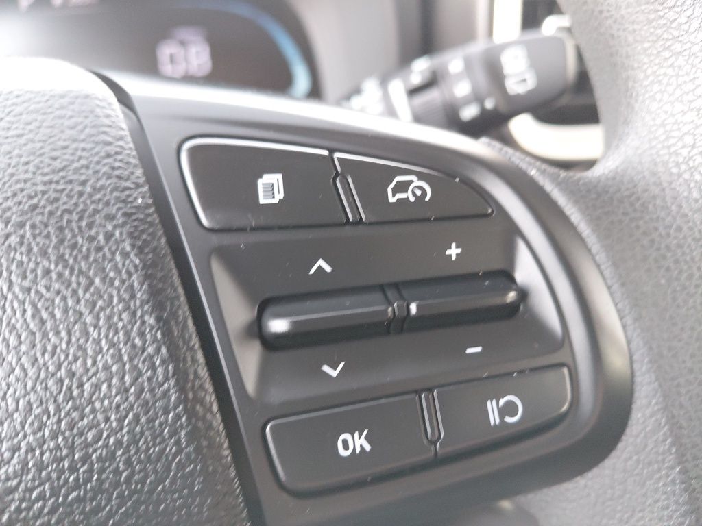 Thumbnail: 2023 Hyundai Venue - 30