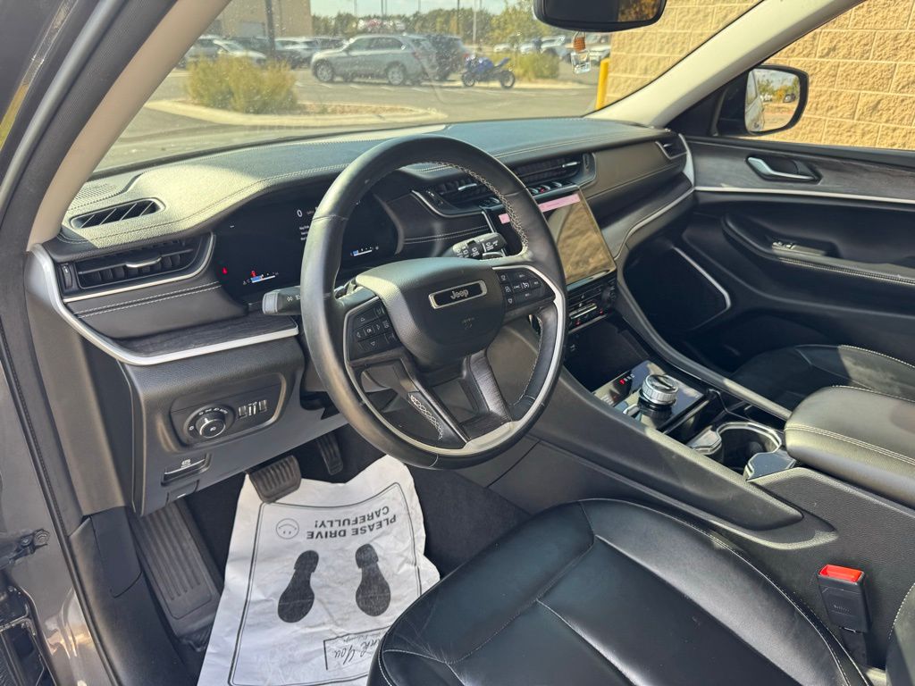 Thumbnail: 2022 Jeep Grand Cherokee L - 9