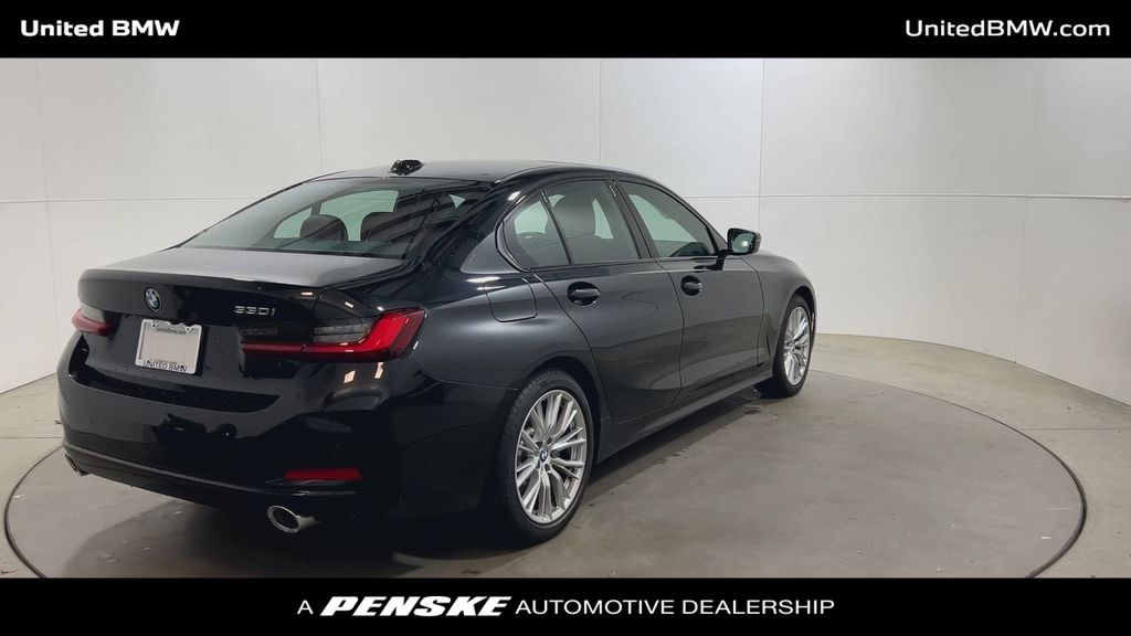 2023 BMW 3 Series 330i 8