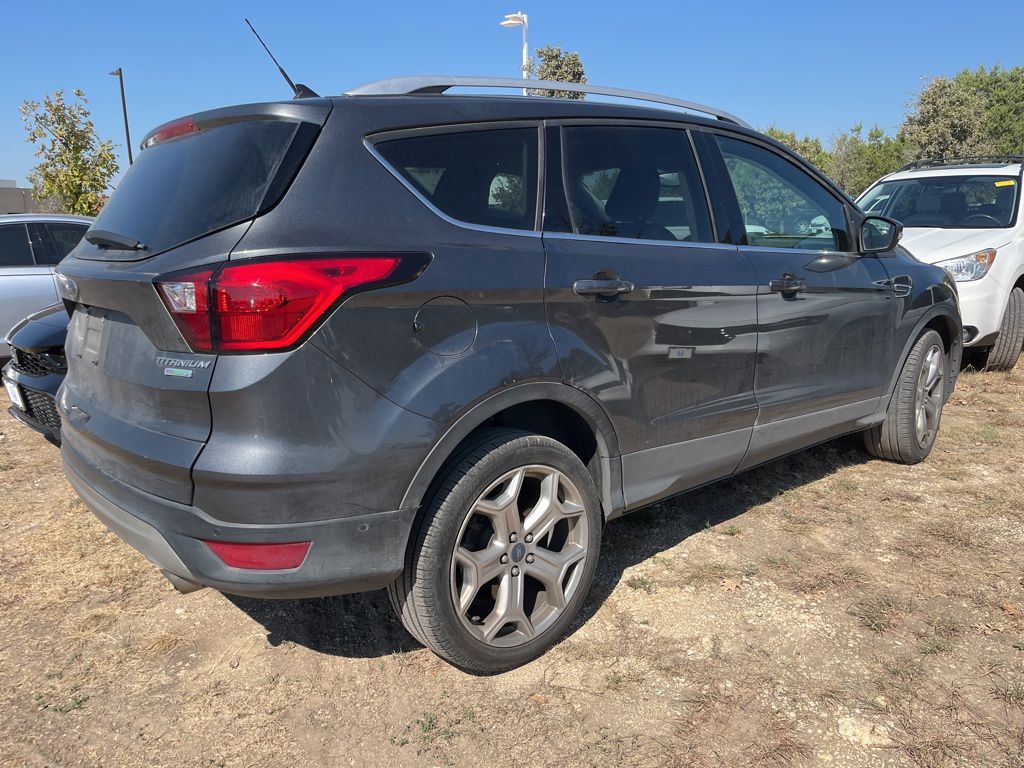 Thumbnail: 2019 Ford Escape - 3