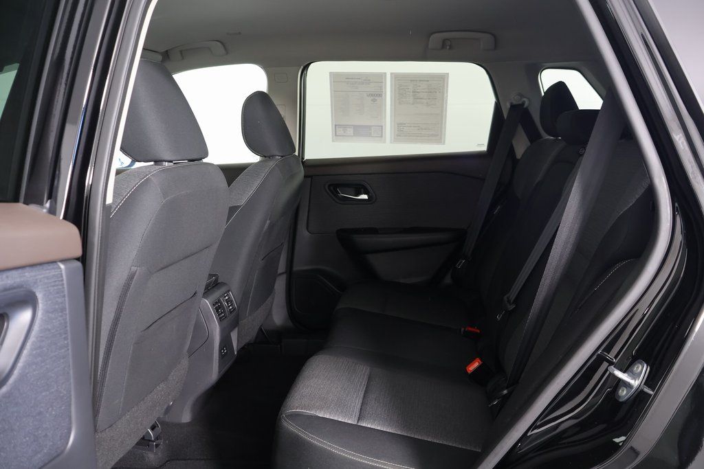 Thumbnail: 2022 Nissan Rogue - 11