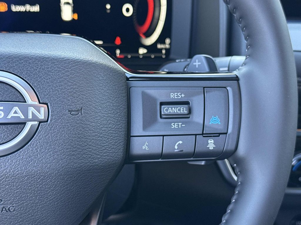 2026 Nissan Rogue Platinum - Photo 8