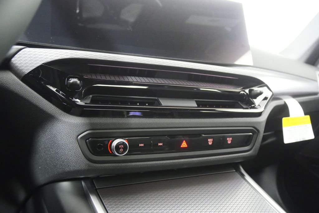 Thumbnail: 2026 BMW 3 Series - 21