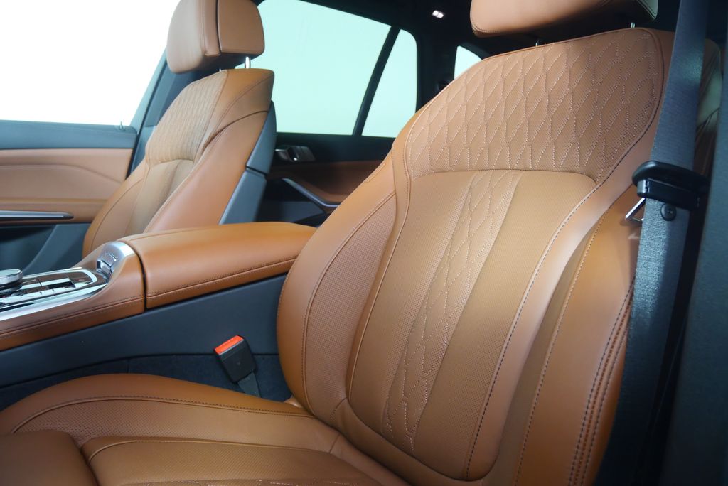 Thumbnail: 2026 BMW X5 - 10