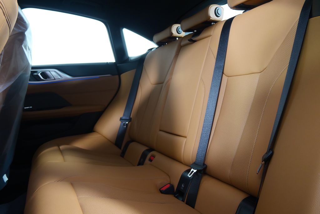 Thumbnail: 2025 BMW i4 - 16