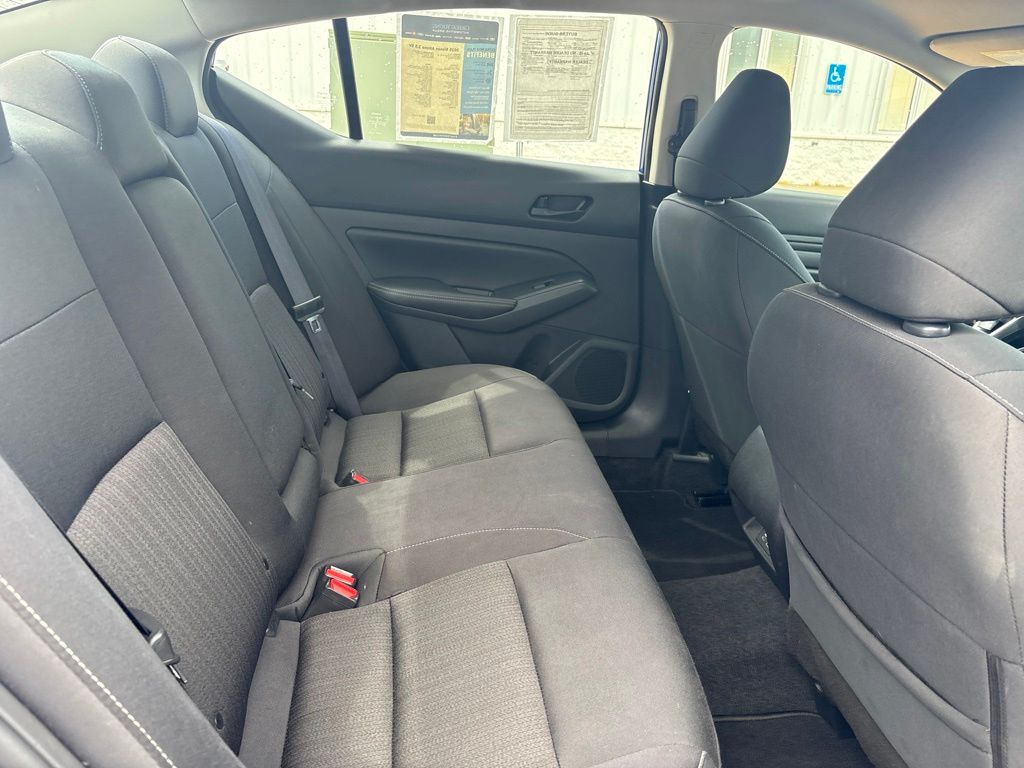 Used 2025 Nissan Altima Sedan