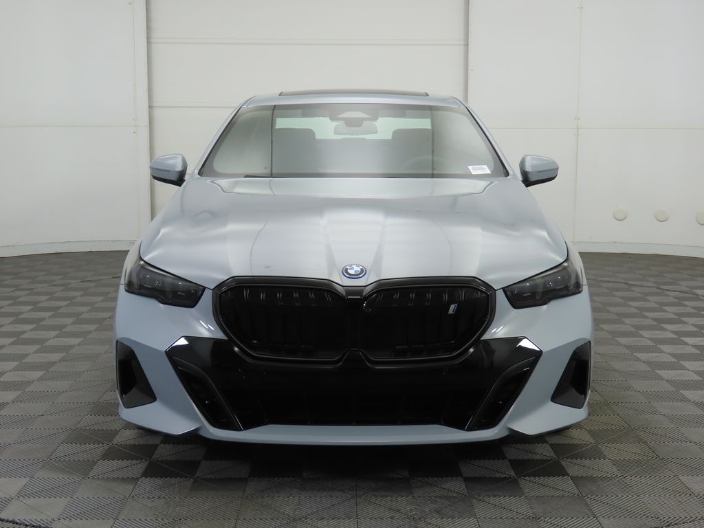 Thumbnail: 2026 BMW i5 - 2