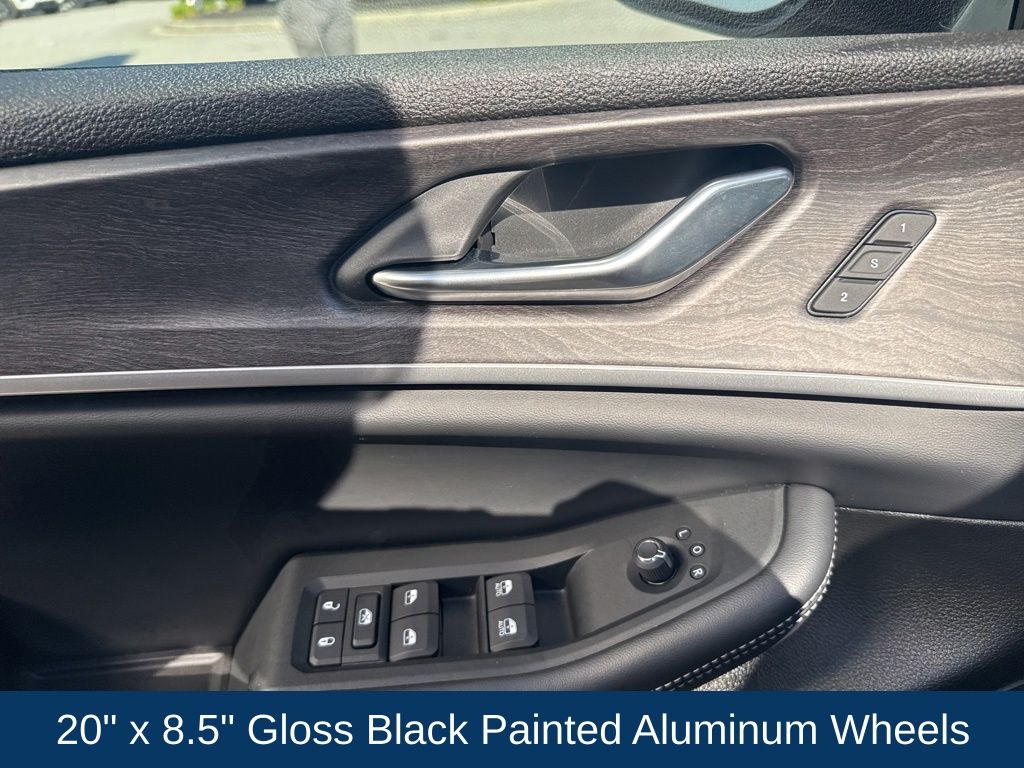 2025 Jeep Grand Cherokee Limited 4x2