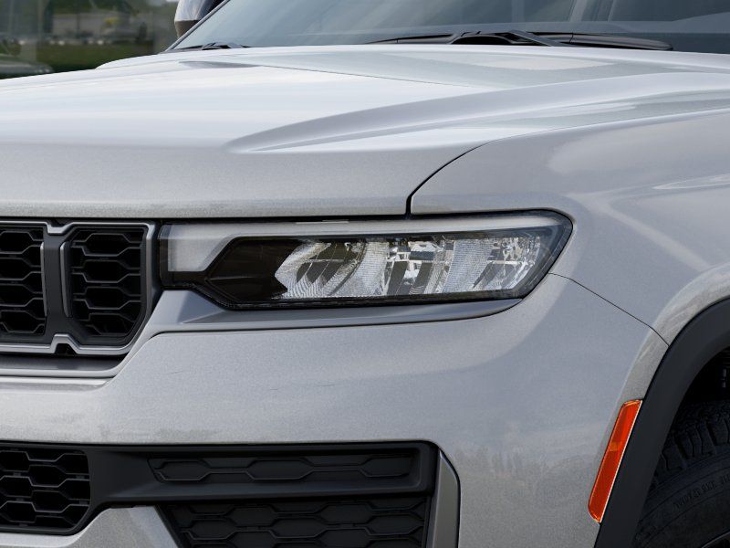 New 2026 Silver Zynith Jeep Laredo Altitude image 10