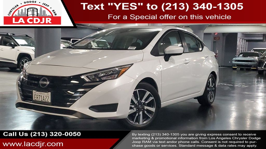 Aspen White 2025 Nissan Versa Sedan Front-Wheel Drive Continuously Variable Transmission