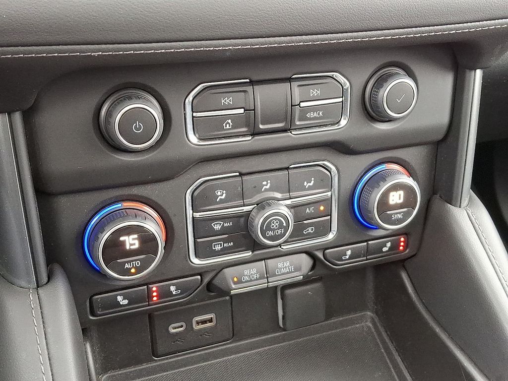 Thumbnail: 2022 Chevrolet Suburban - 18