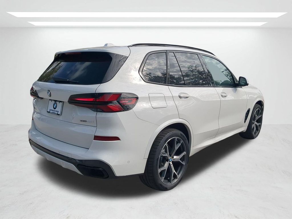 New 2026 White BMW xDrive40i image 4