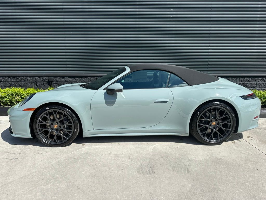 Thumbnail: 2026 Porsche 911 - 2