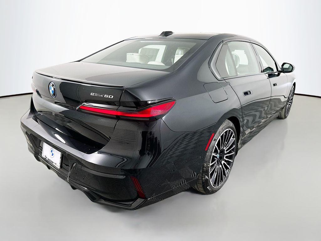 Thumbnail: 2026 BMW i7 - 5