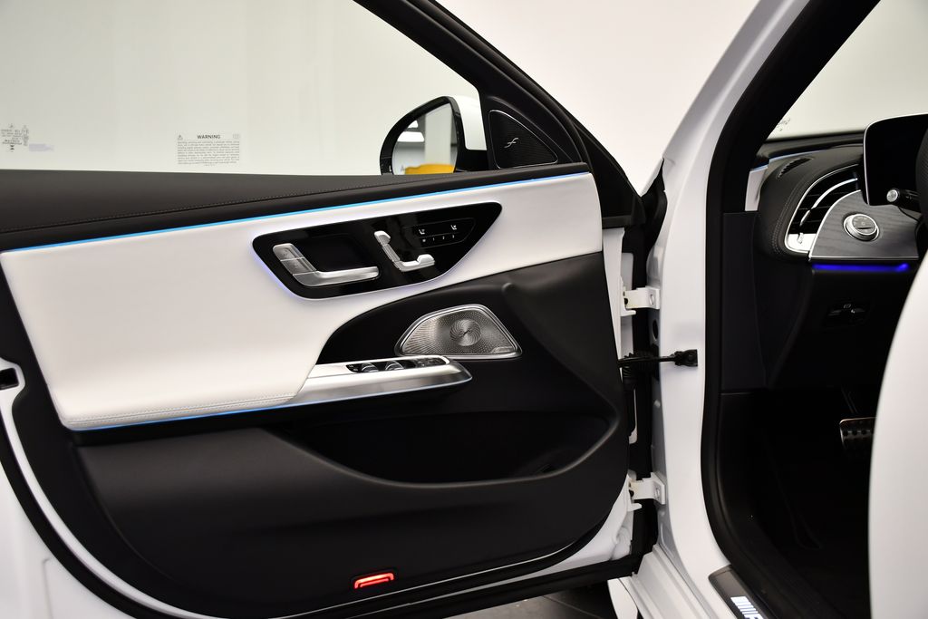 Thumbnail: 2026 Mercedes-Benz E-Class - 32