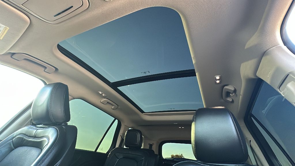 2023 Lincoln Aviator Reserve Silver at Gullo Toyota