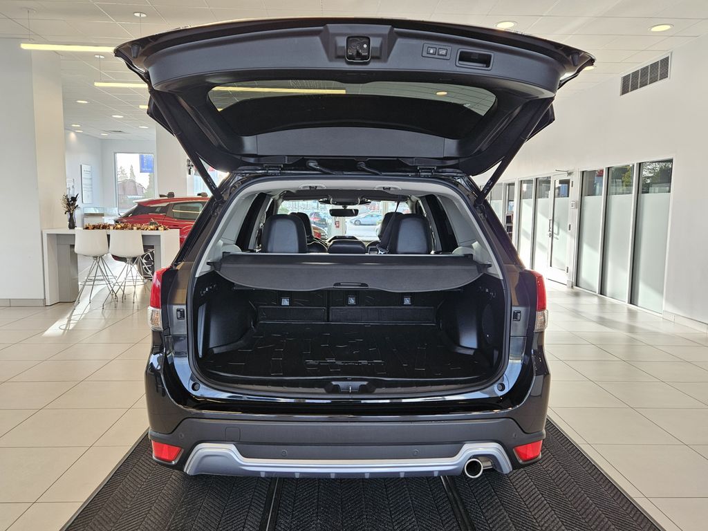 2023 Subaru Forester Touring