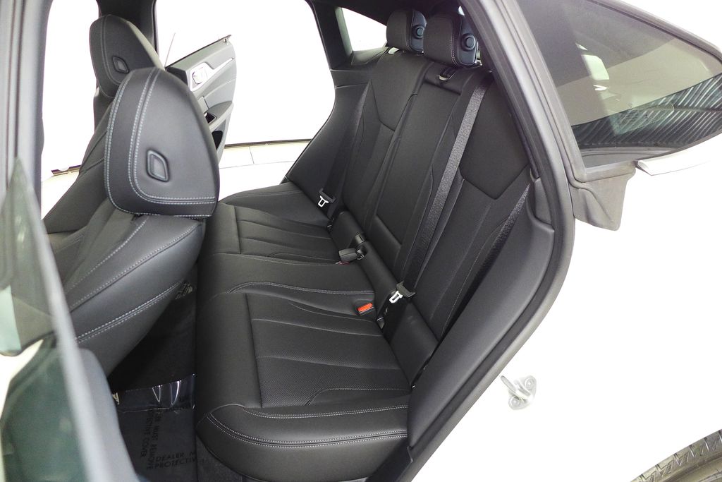 Thumbnail: 2023 BMW i4 - 21