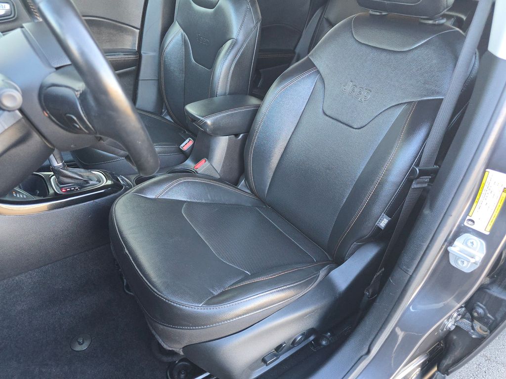 2020 Jeep Compass Limited photo 27