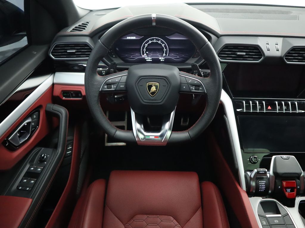 Thumbnail: 2022 Lamborghini Urus - 10