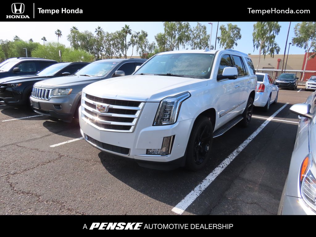 2020 Cadillac Escalade Luxury Hero Image