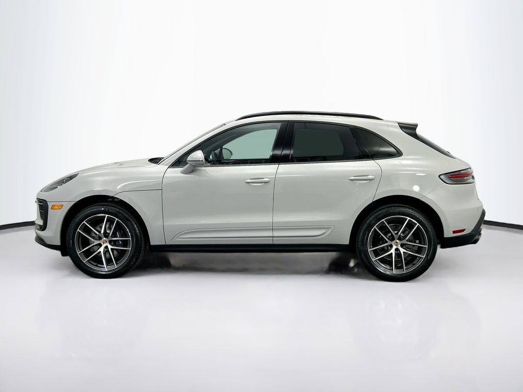 Thumbnail: 2026 Porsche Macan - 2