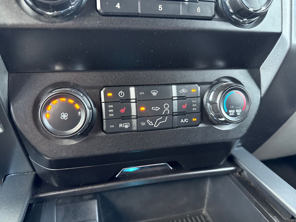 Used 2022 White Ford XLT image 26
