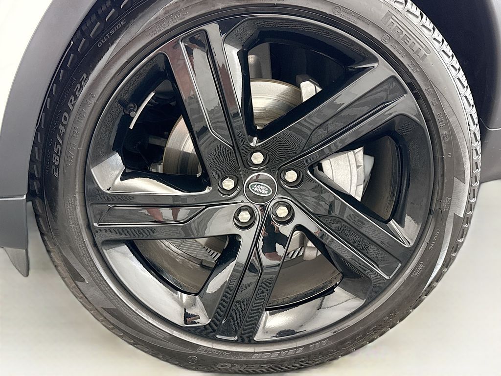 Thumbnail: 2025 Land Rover Discovery - 29