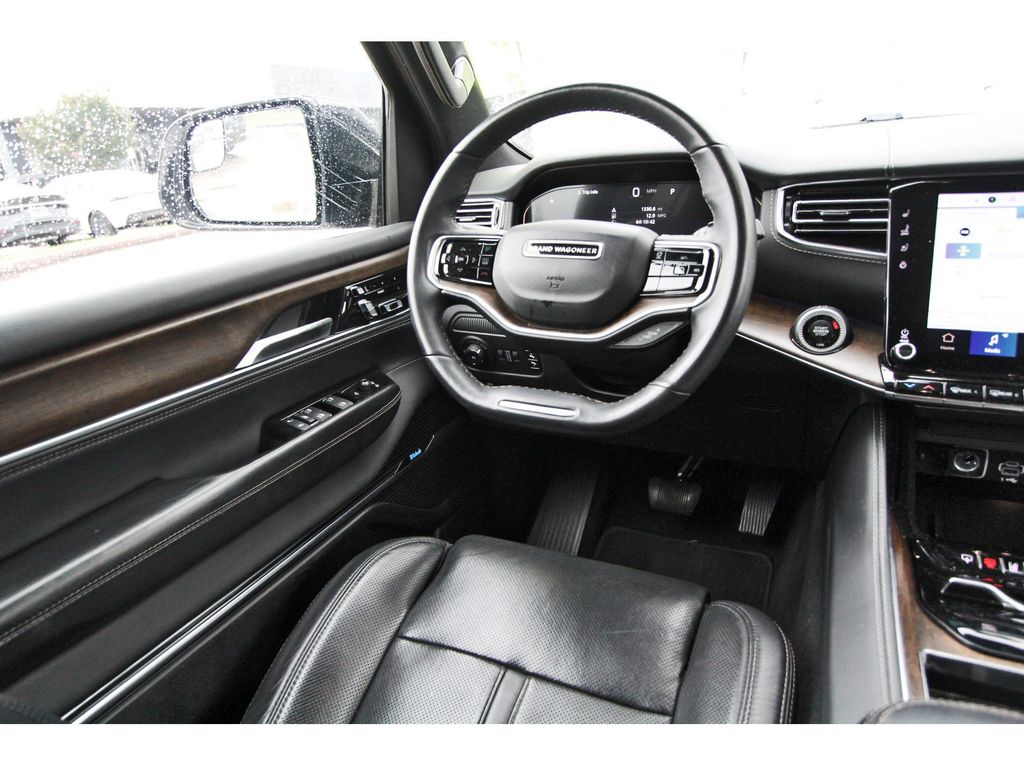 2023 Jeep Grand Wagoneer Base - 7