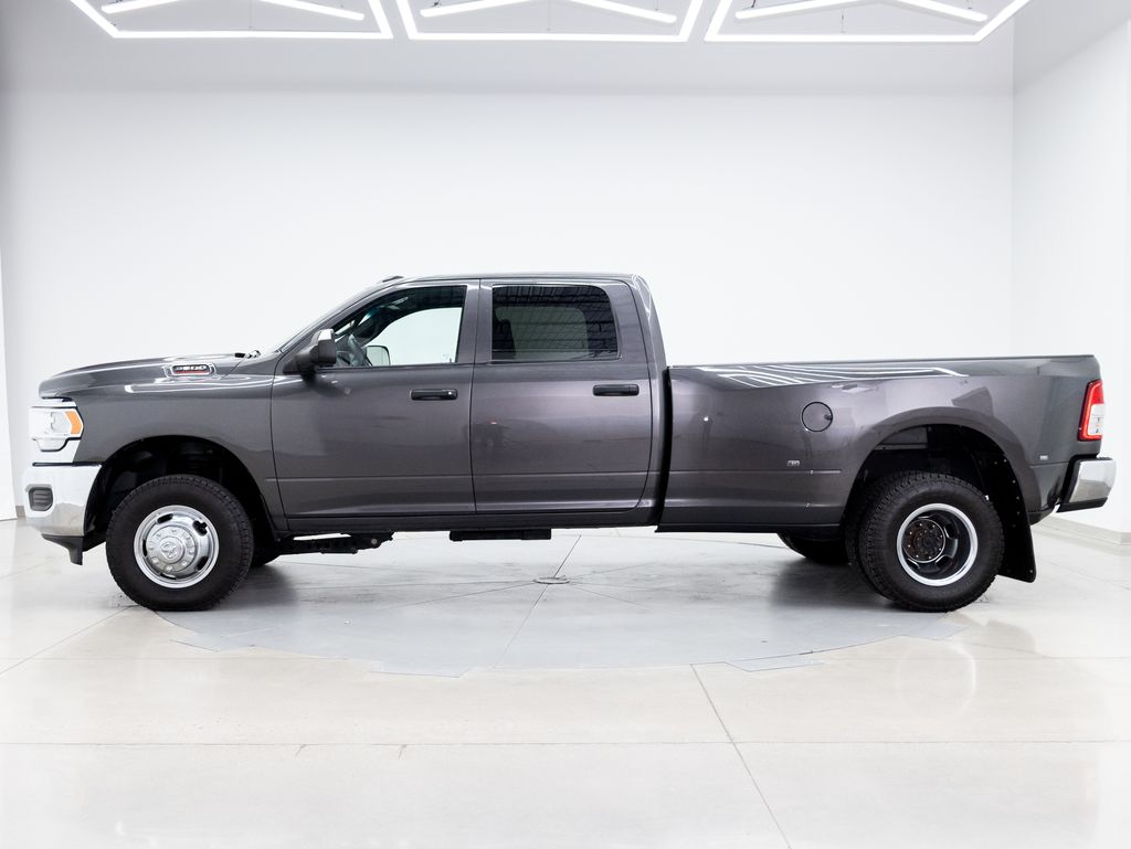 2022 Granite Crystal Metallic Clearcoat Ram 3500 Tradesman 4X4 Truck