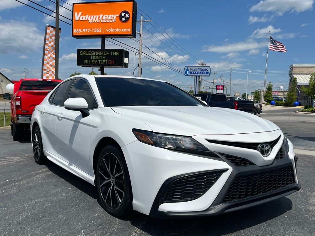 Super White 2021 Toyota Camry SE FWD Sedan Front-Wheel Drive 8-Speed Automatic