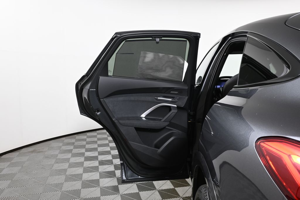 Thumbnail: 2026 Audi SQ5 - 26