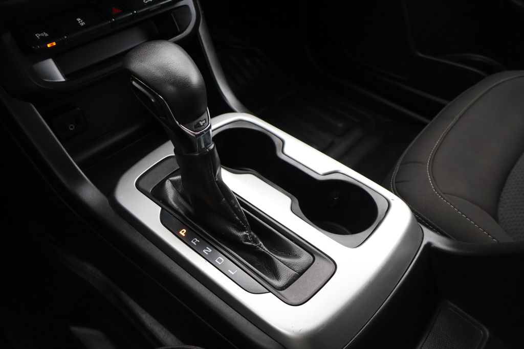 Thumbnail: 2022 Chevrolet Colorado - 31