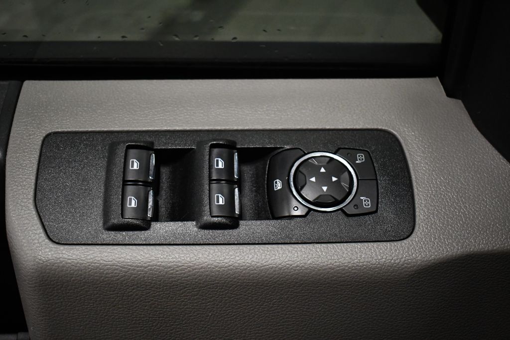 Thumbnail: 2019 Ford F-150 - 11