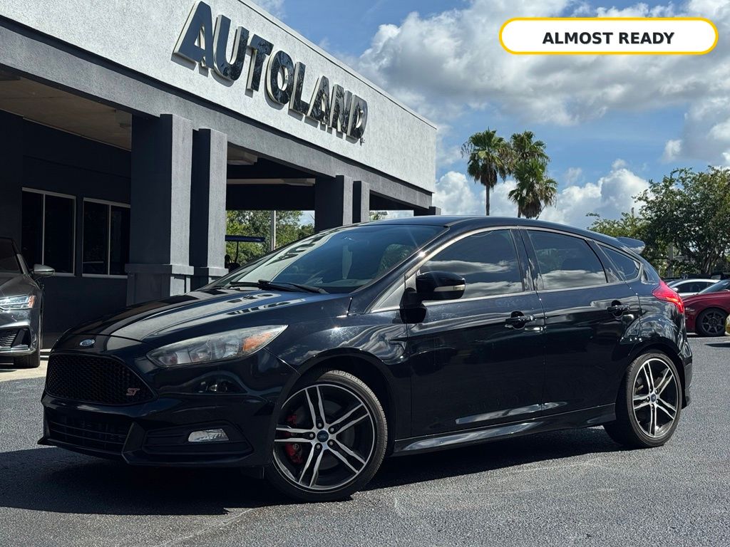 2017 Ford Focus ST   