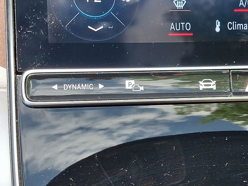 2023 Mercedes-Benz GLC 300 24