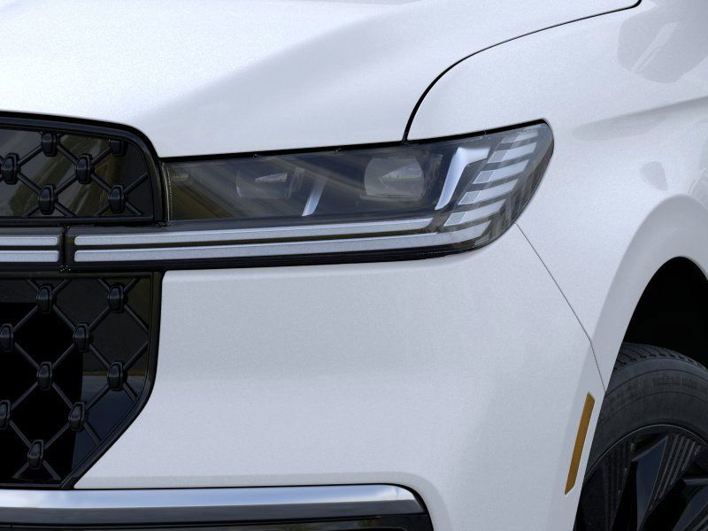 Thumbnail: 2025 Lincoln Navigator L - 18