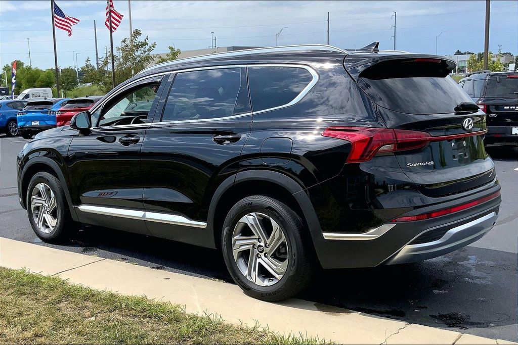 Used 2022 Hyundai Santa Fe SEL with VIN 5NMS24AJ5NH443351 for sale in Kansas City