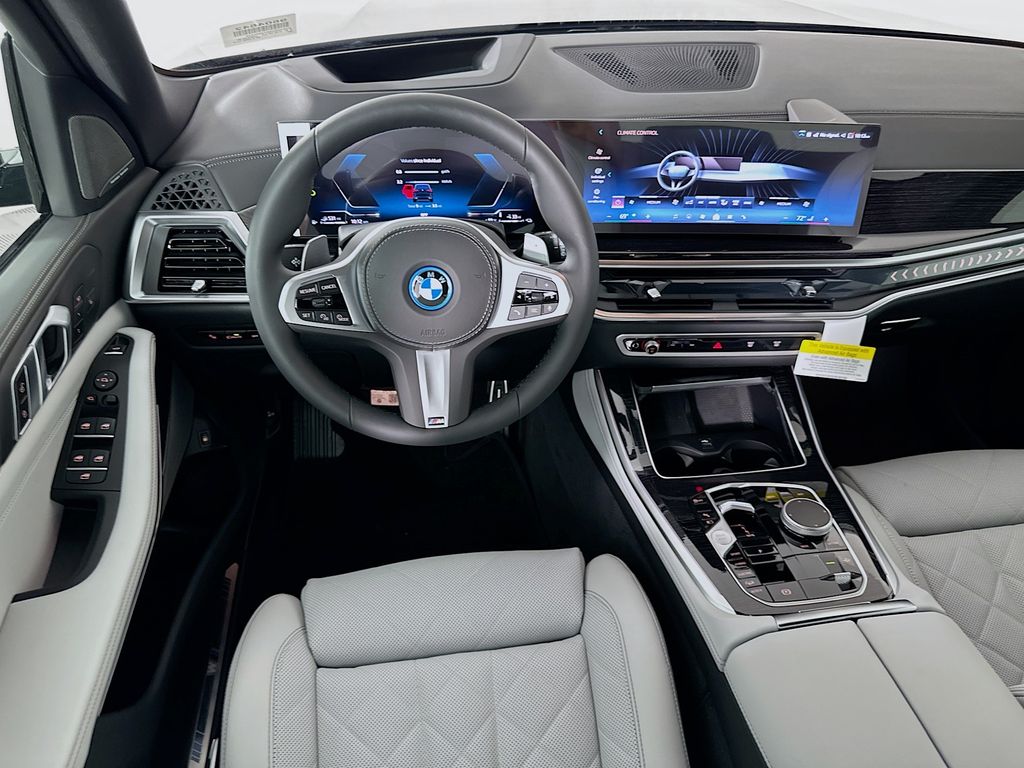 Thumbnail: 2026 BMW X5 - 19