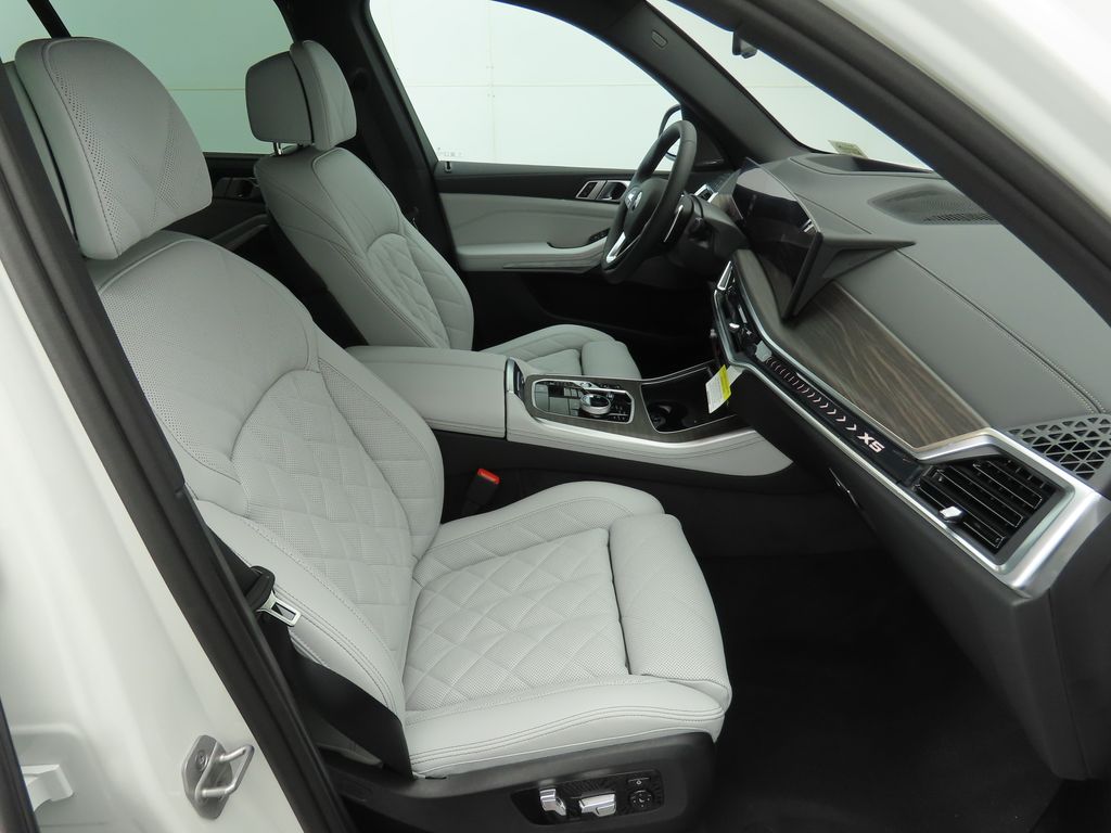 Thumbnail: 2026 BMW X5 - 20