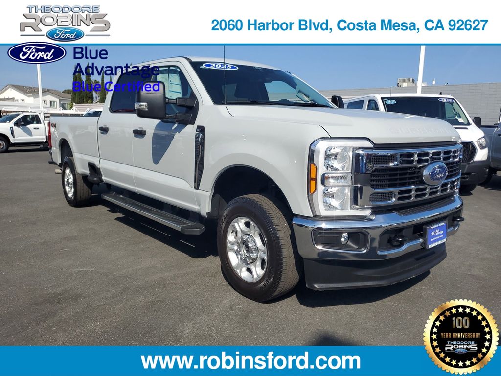 Avalanche 2025 Ford F-250 Super Duty Pickup Truck Four-Wheel Drive Automatic